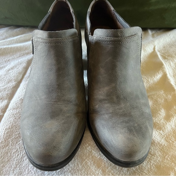 Naturaliser Grey Booties - Picture 2 of 6